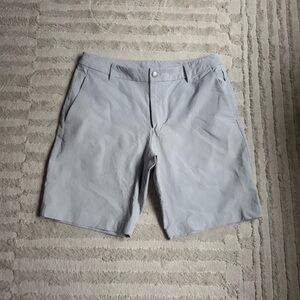 Lululemon l Commission Classic Fit Short 9” Waist 32